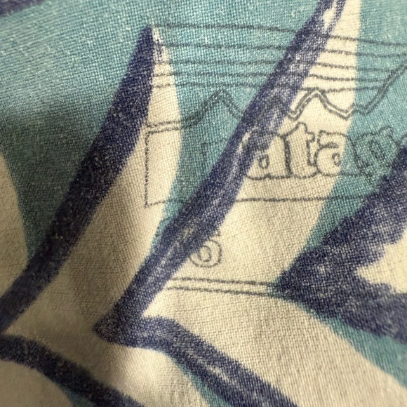 Patagonia Blue and Cream Board Shorts with Geometric Patterns Size 36 - Picture 6 of 6